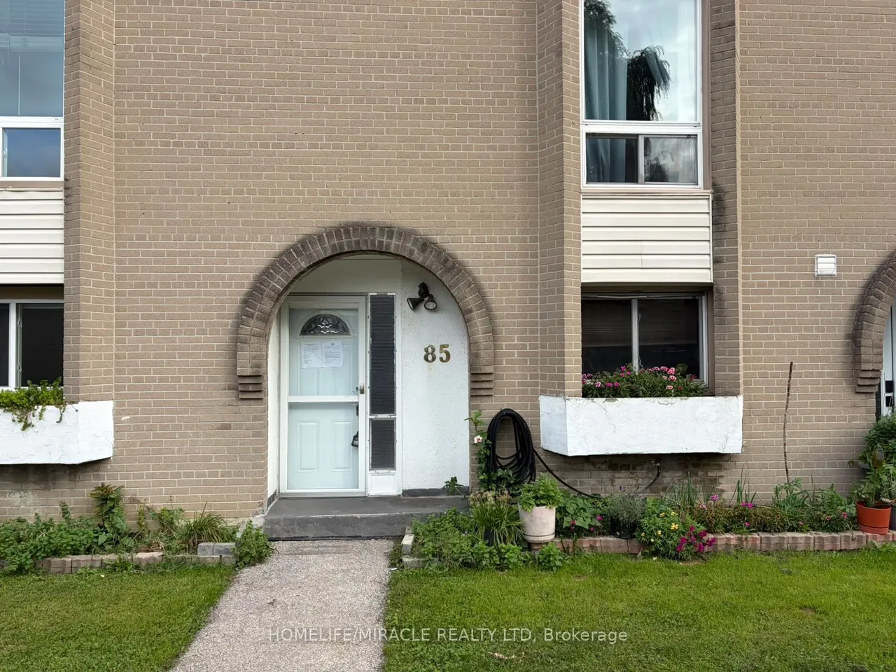 19 London Green Court, Unit 85