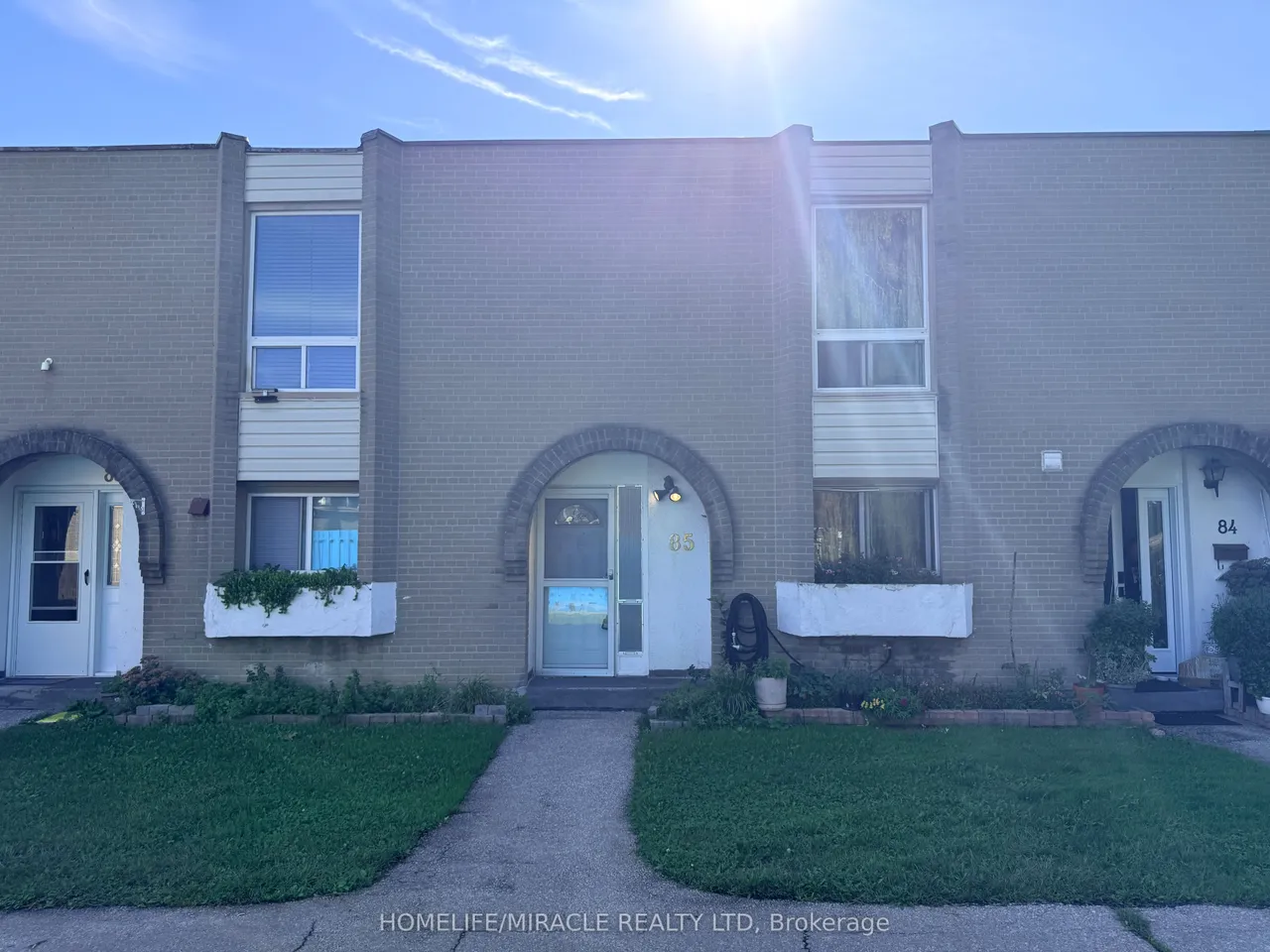 19 London Green Court, Unit 85 — photo 3