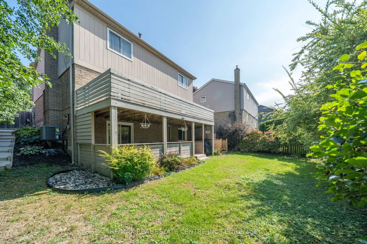 44 Madelaine Crescent — photo 49