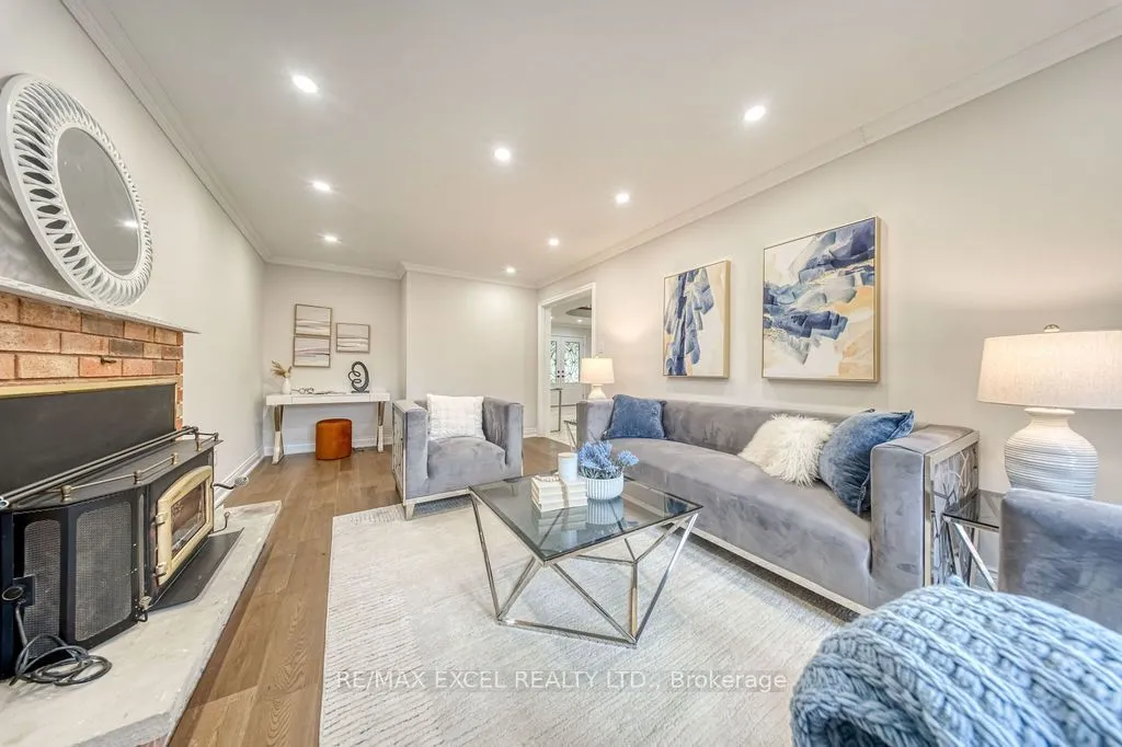 2105 Oakmead Boulevard — photo 3
