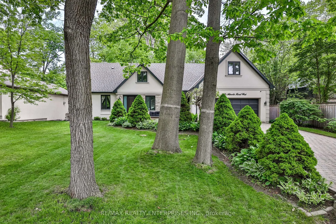 208 Mineola Road W — photo 2