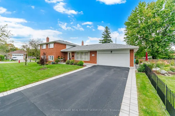 726 Netherton Crescent — photo 2