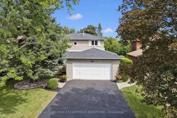 2203 Robin Drive