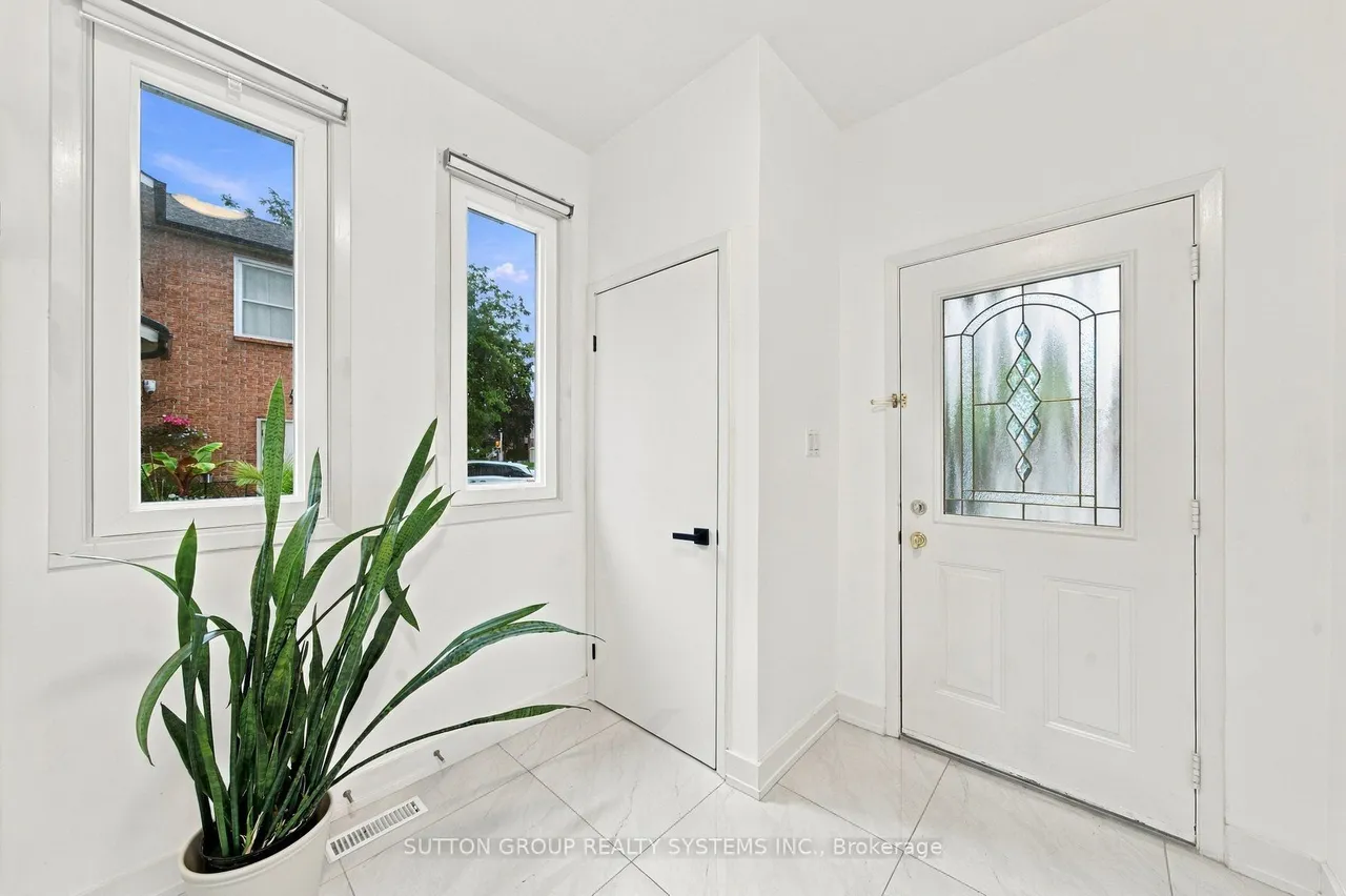 2250 Munn's Avenue — photo 3