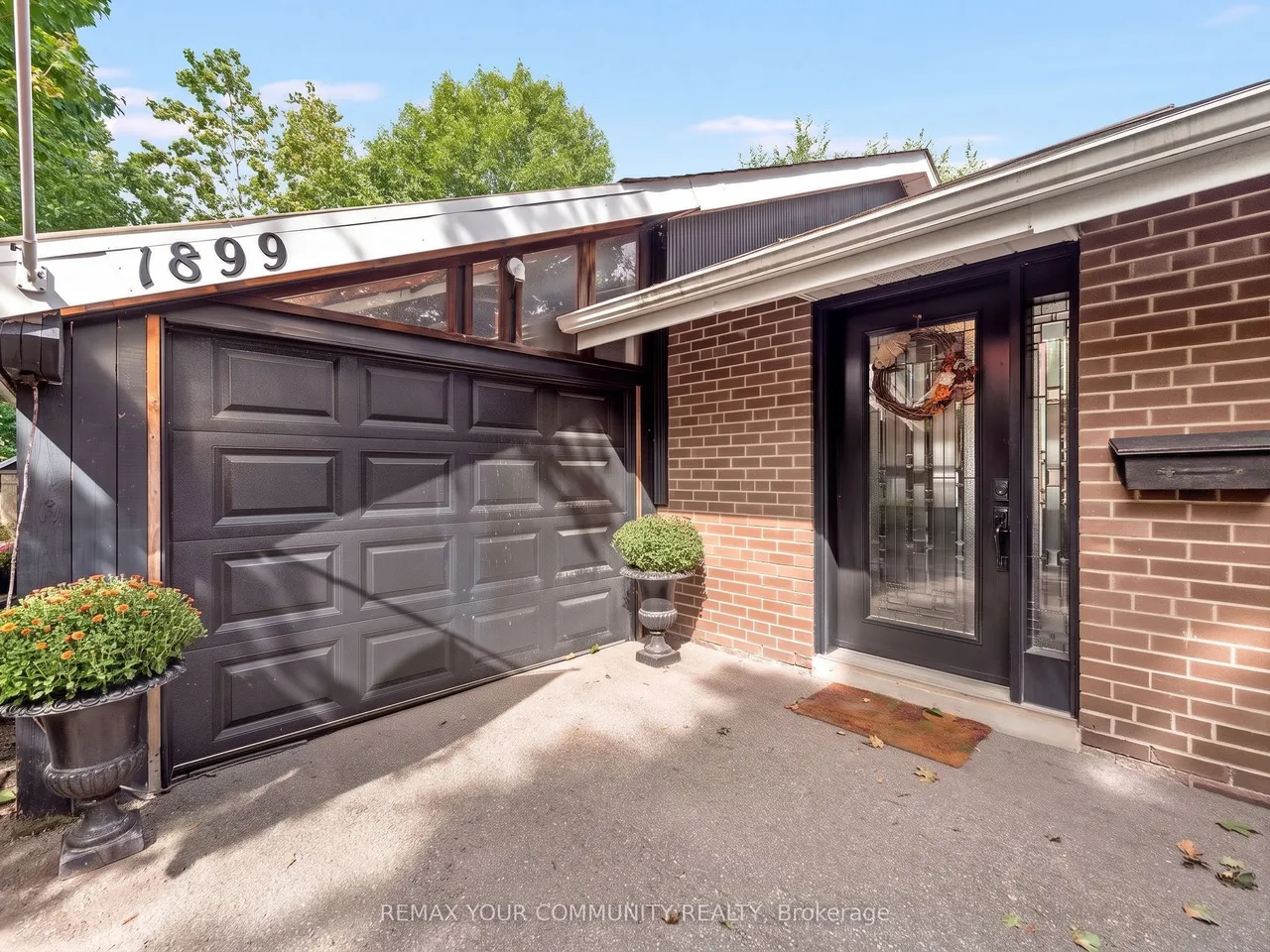 1899 Delaney Drive — photo 2