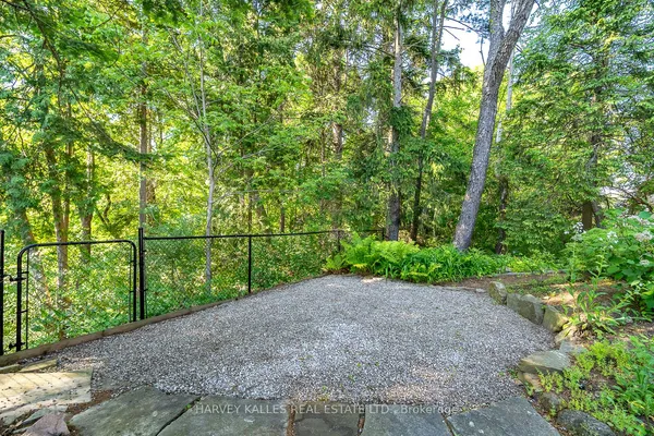 1033 Fair Birch Drive — photo 2