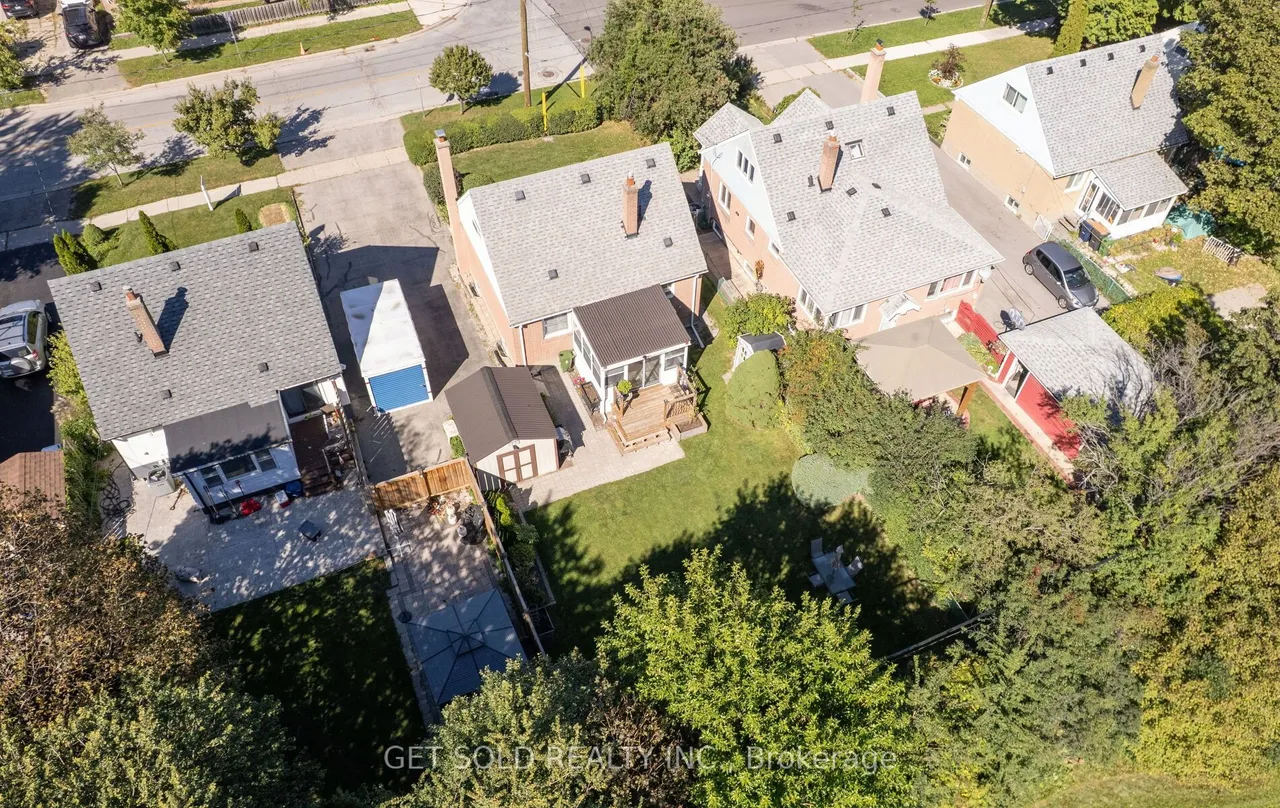25 Allenby Avenue — photo 50