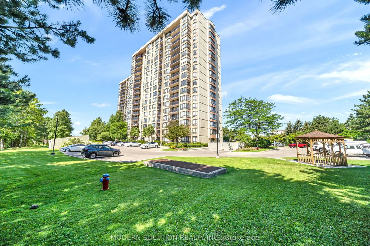 20 Cherrytree Drive, Unit 501 — photo 2