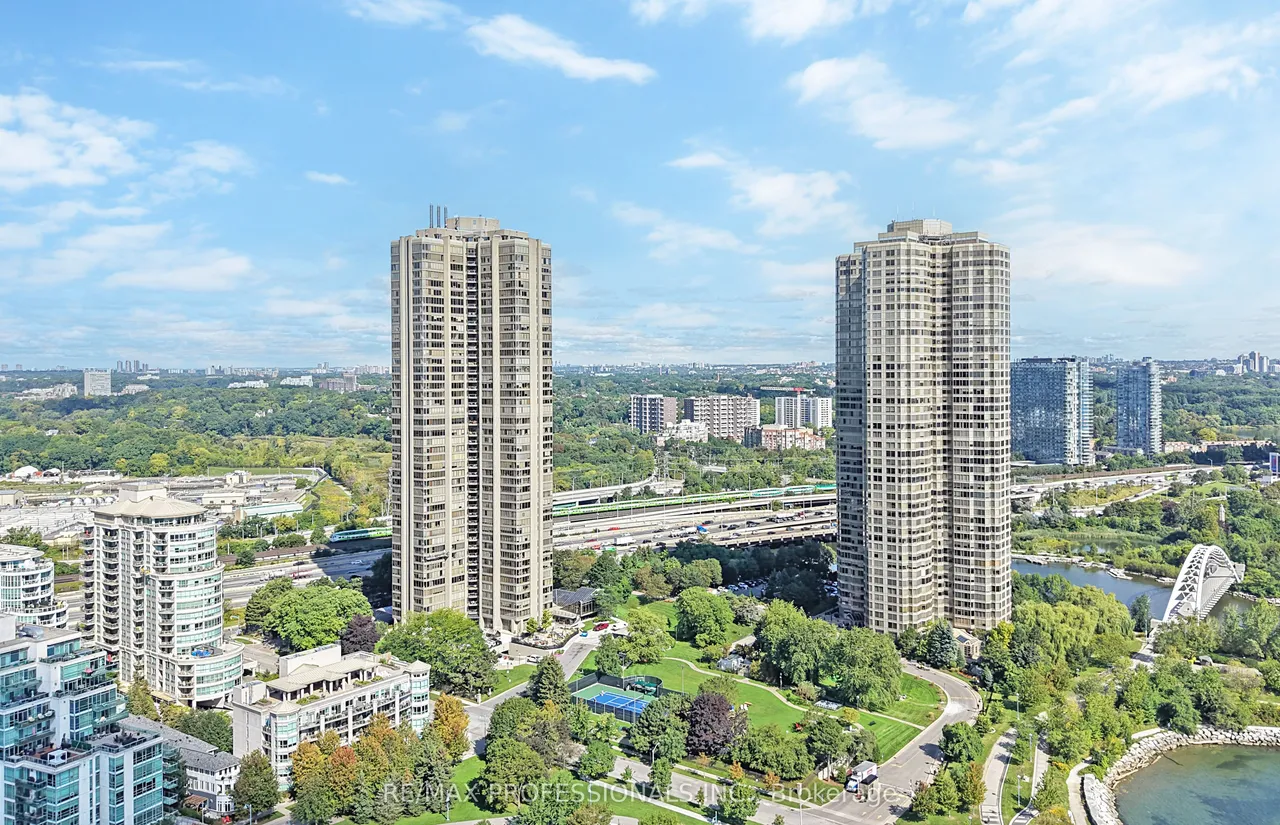 2045 Lake Shore Boulevard W, Unit 3507