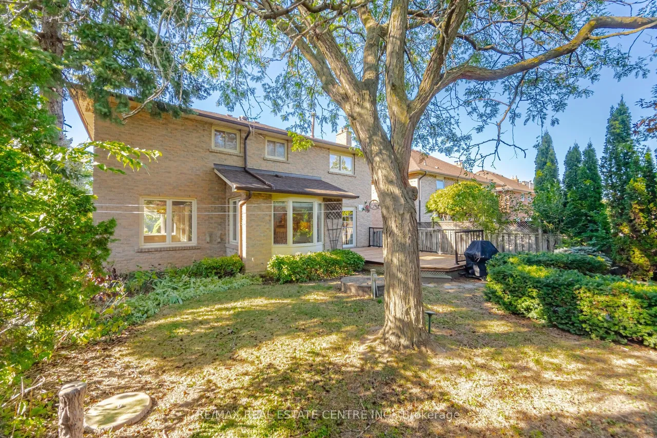 1572 Maple Ridge Drive — photo 49