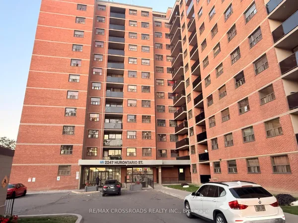 2247 Hurontario Street — photo 2