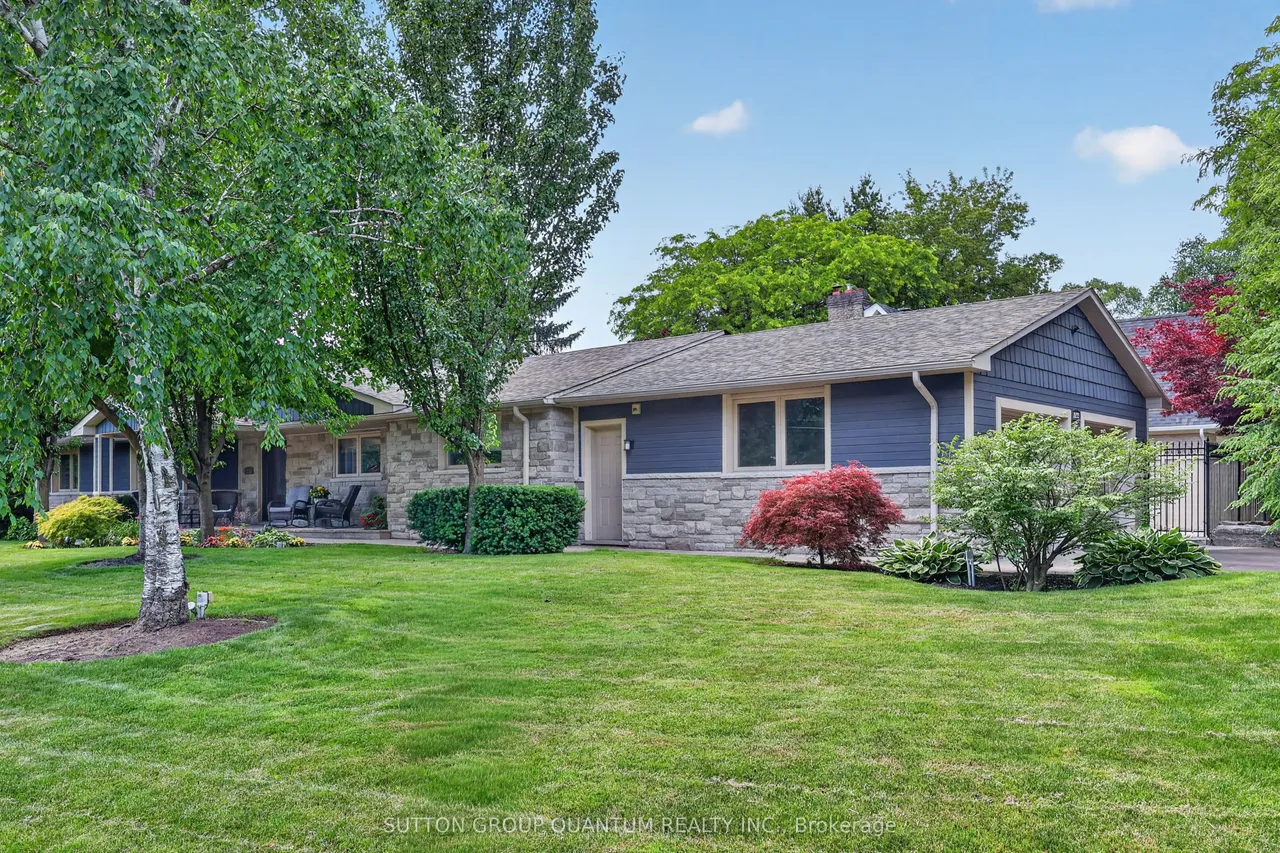 2233 Oneida Crescent — photo 3