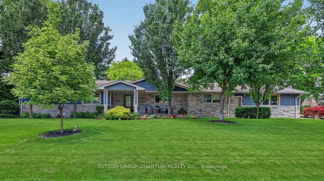 2233 Oneida Crescent
