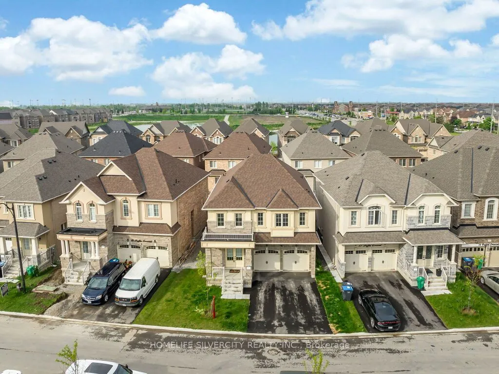 15 Puffin Crescent — photo 3