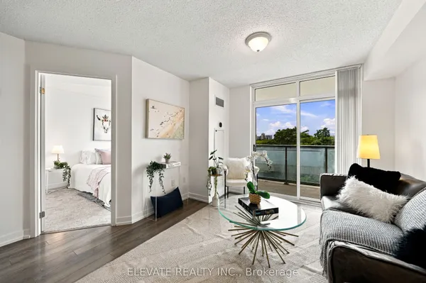 812 Lansdowne Avenue, Unit 408 — photo 2
