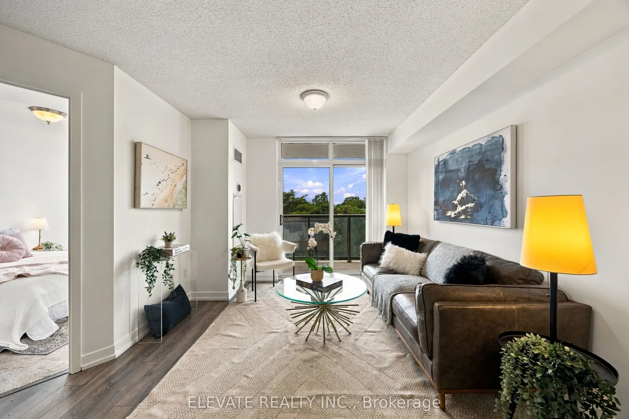 812 Lansdowne Avenue, Unit 408 — photo 3