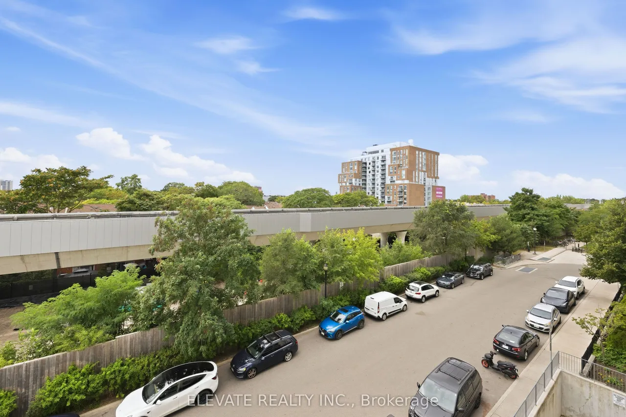 812 Lansdowne Avenue, Unit 408 — photo 22