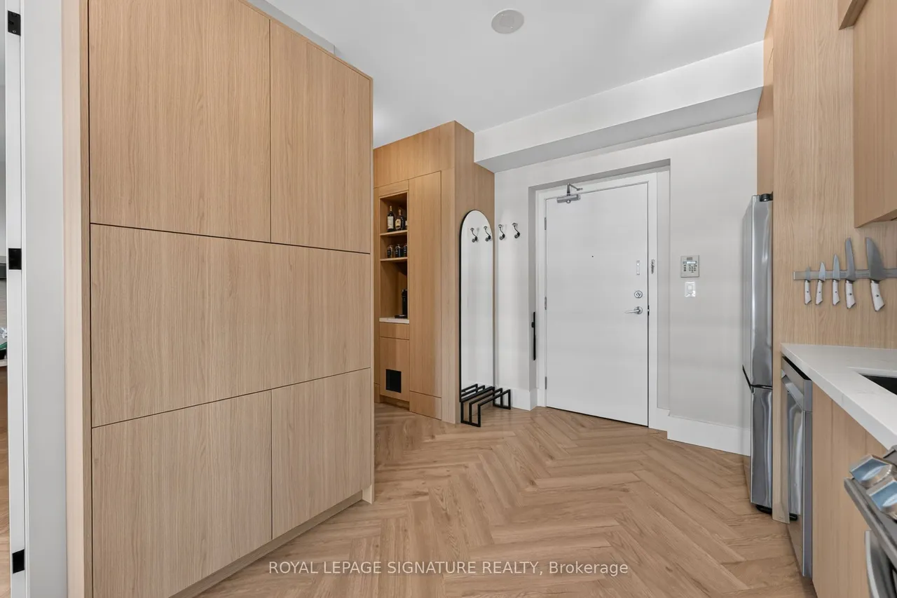 33 Shore Breeze Drive, Unit 706 — photo 2