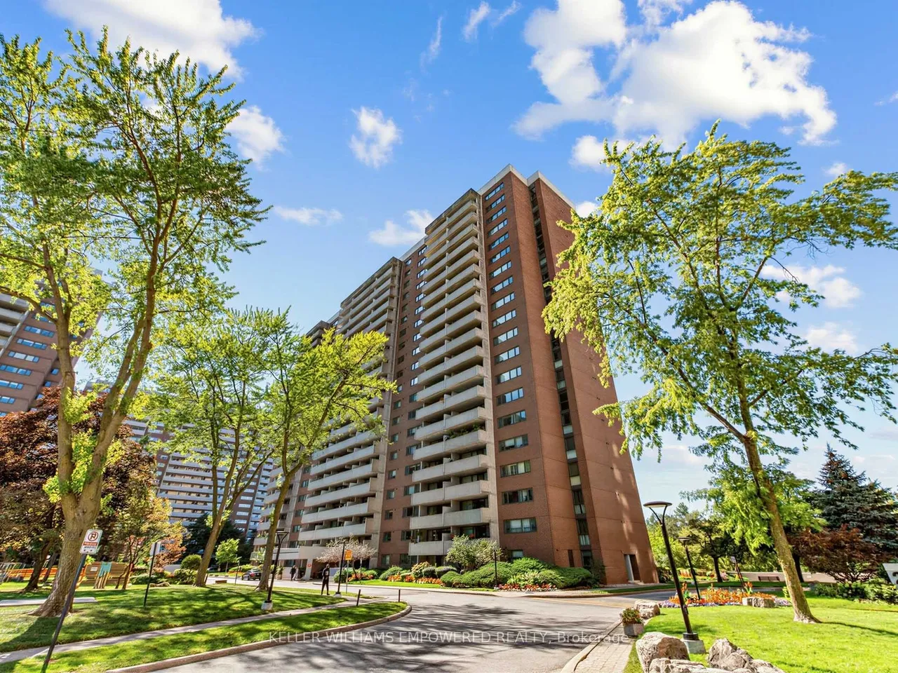 260 Scarlett Road, Unit 402 — photo 3