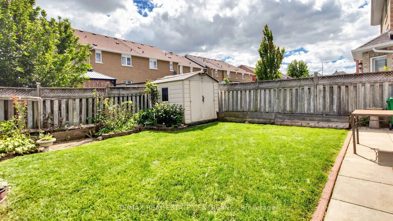 30 Culture Crescent — photo 44