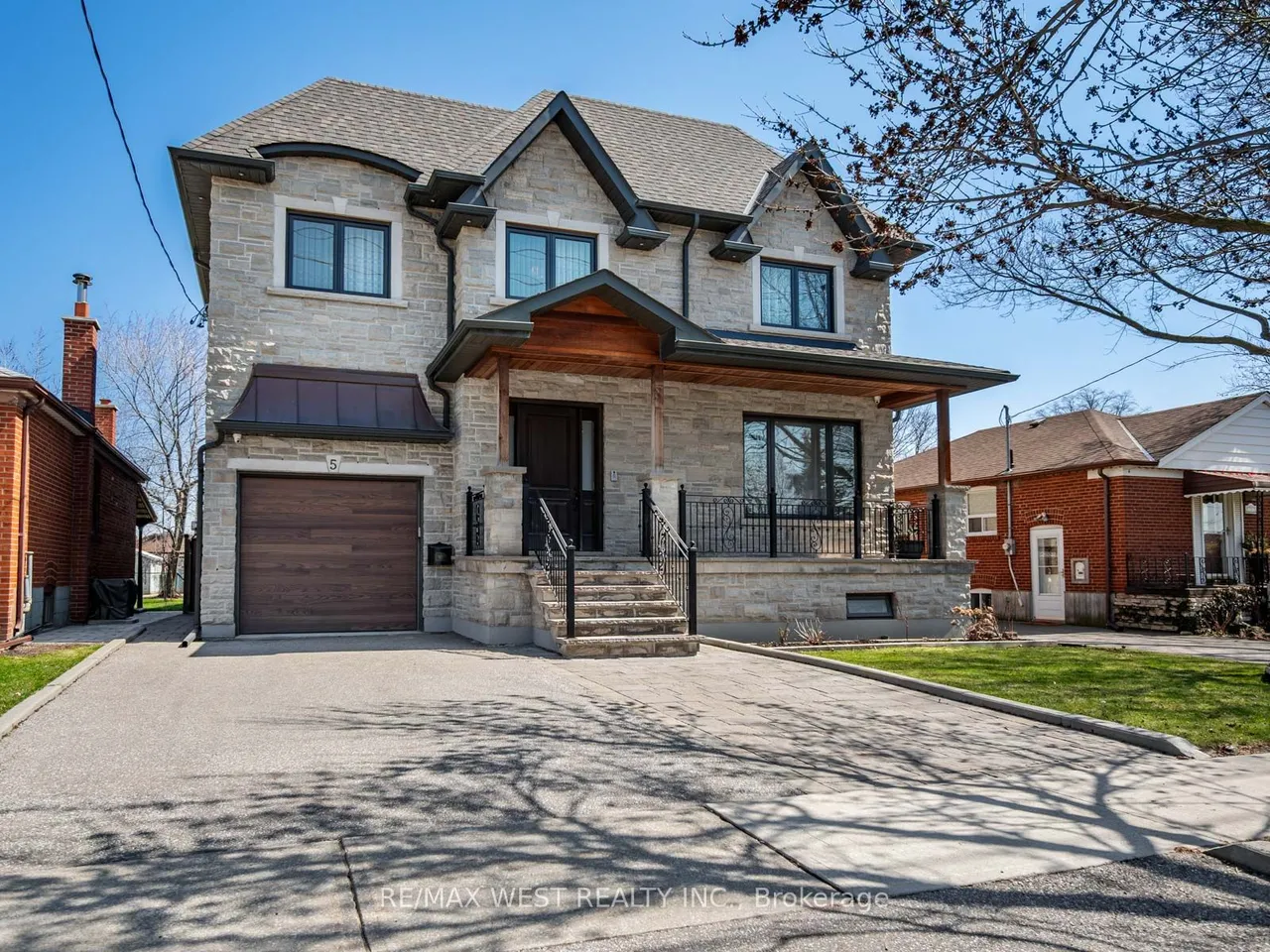 5 Paula Boulevard — photo 2
