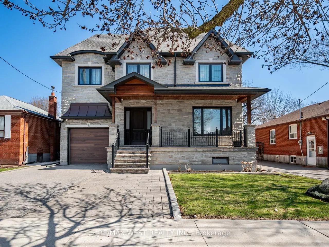 5 Paula Boulevard