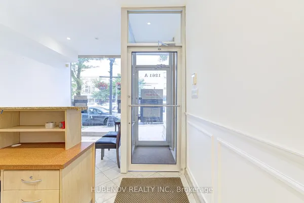1261 St.Clair Avenue W — photo 2