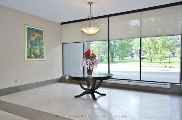 1455 LAWRENCE Avenue W, Unit 1707 — photo 2