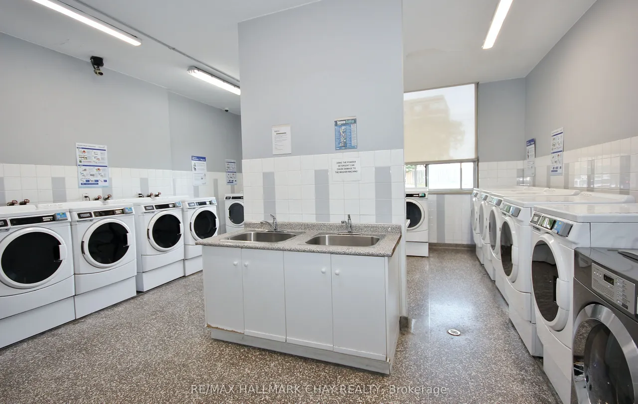 1455 LAWRENCE Avenue W, Unit 1707 — photo 16