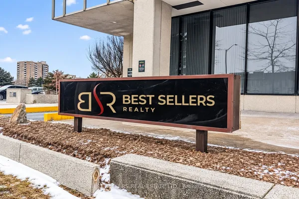 4 Robert Speck Parkway, Unit 150