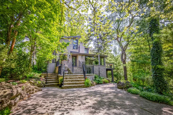 1273 Queen Victoria Avenue — photo 2