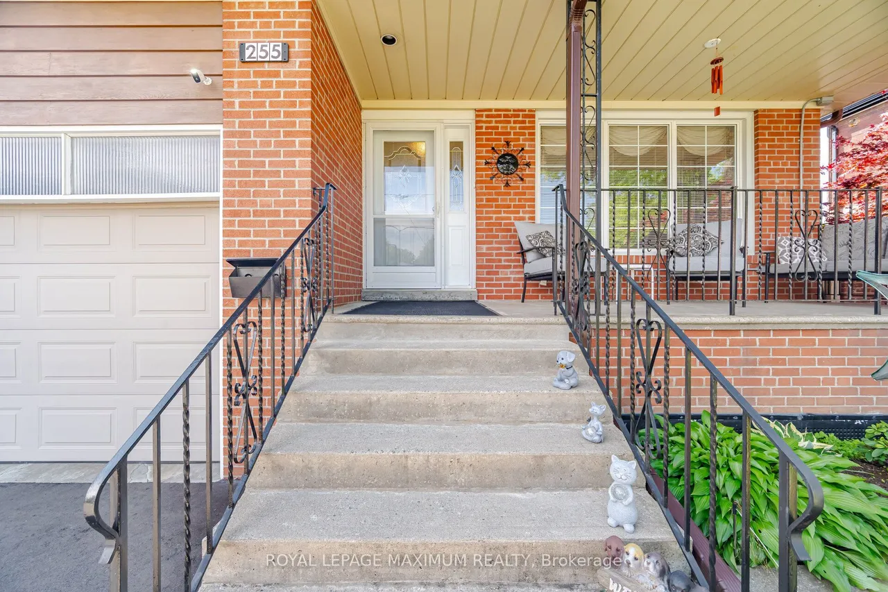 255 John Street — photo 2