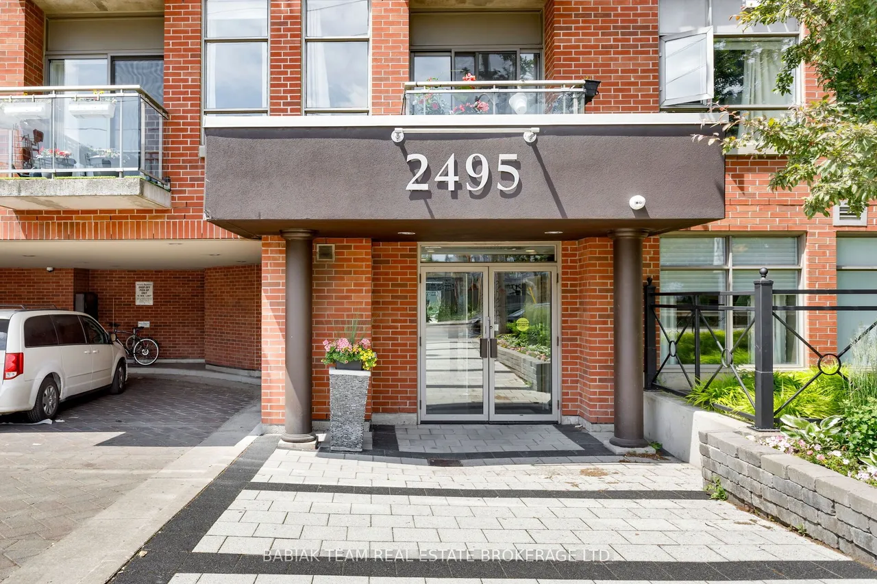 2495 Dundas Street West Street, Unit 307 — photo 3