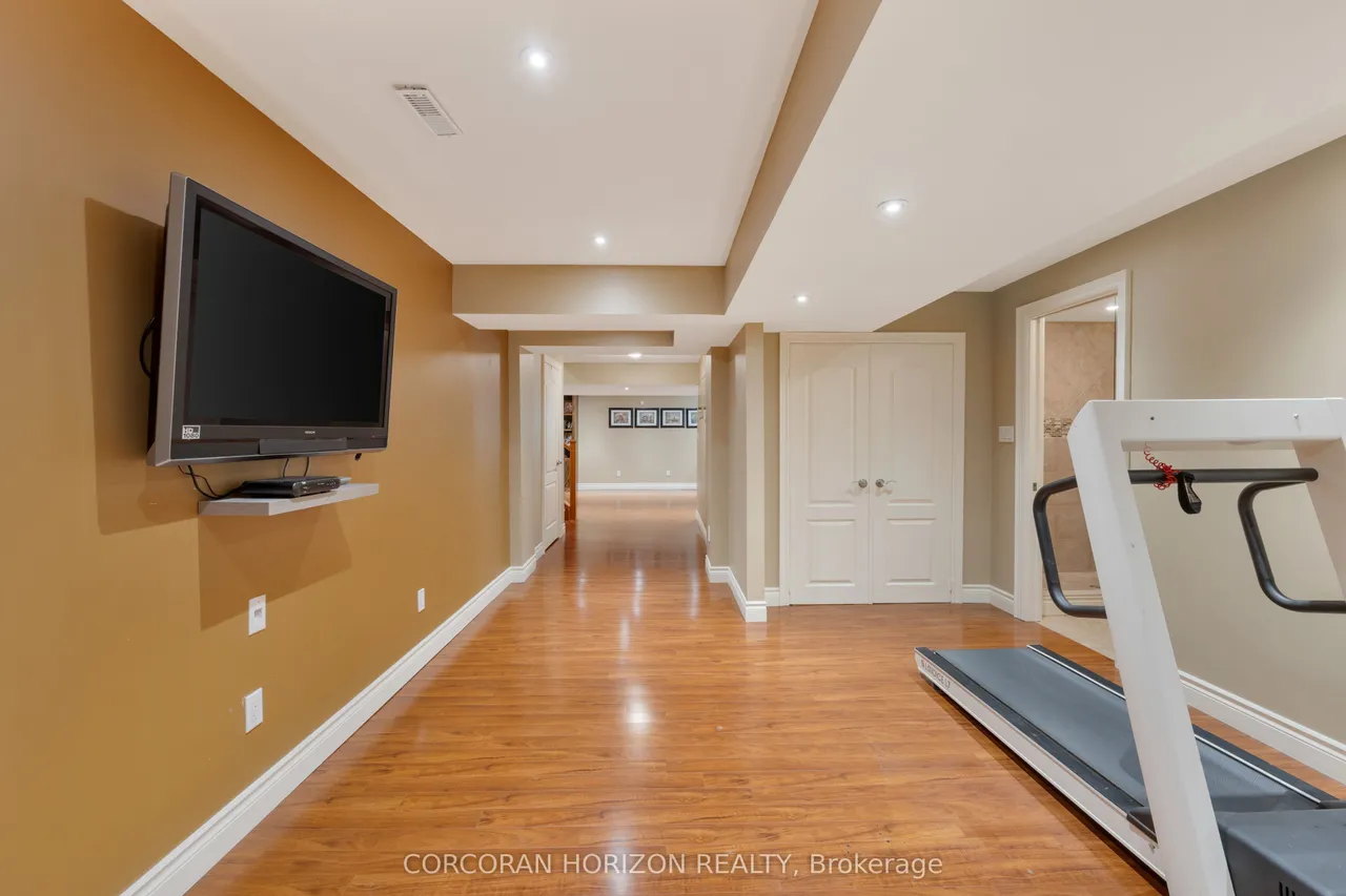 1384 Ferncrest Road — photo 48