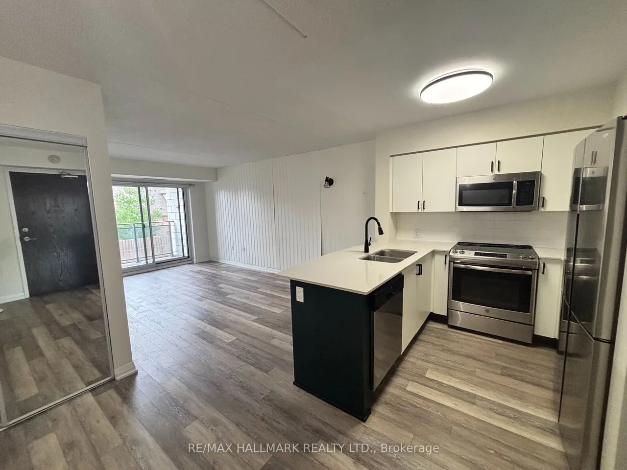 40 Via Rosedale Avenue, Unit 216 — photo 2