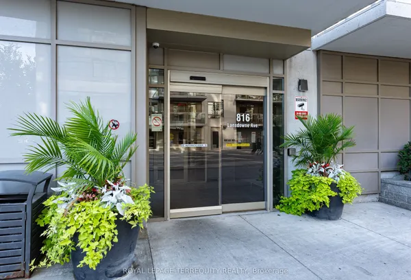 816 Lansdowne Avenue, Unit 320
