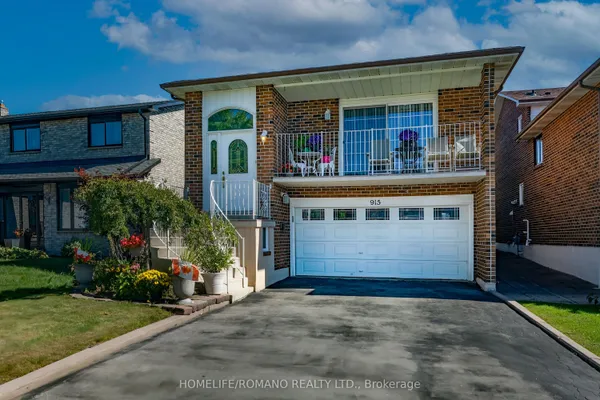 915 Lovingston Crescent