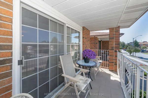 915 Lovingston Crescent — photo 2