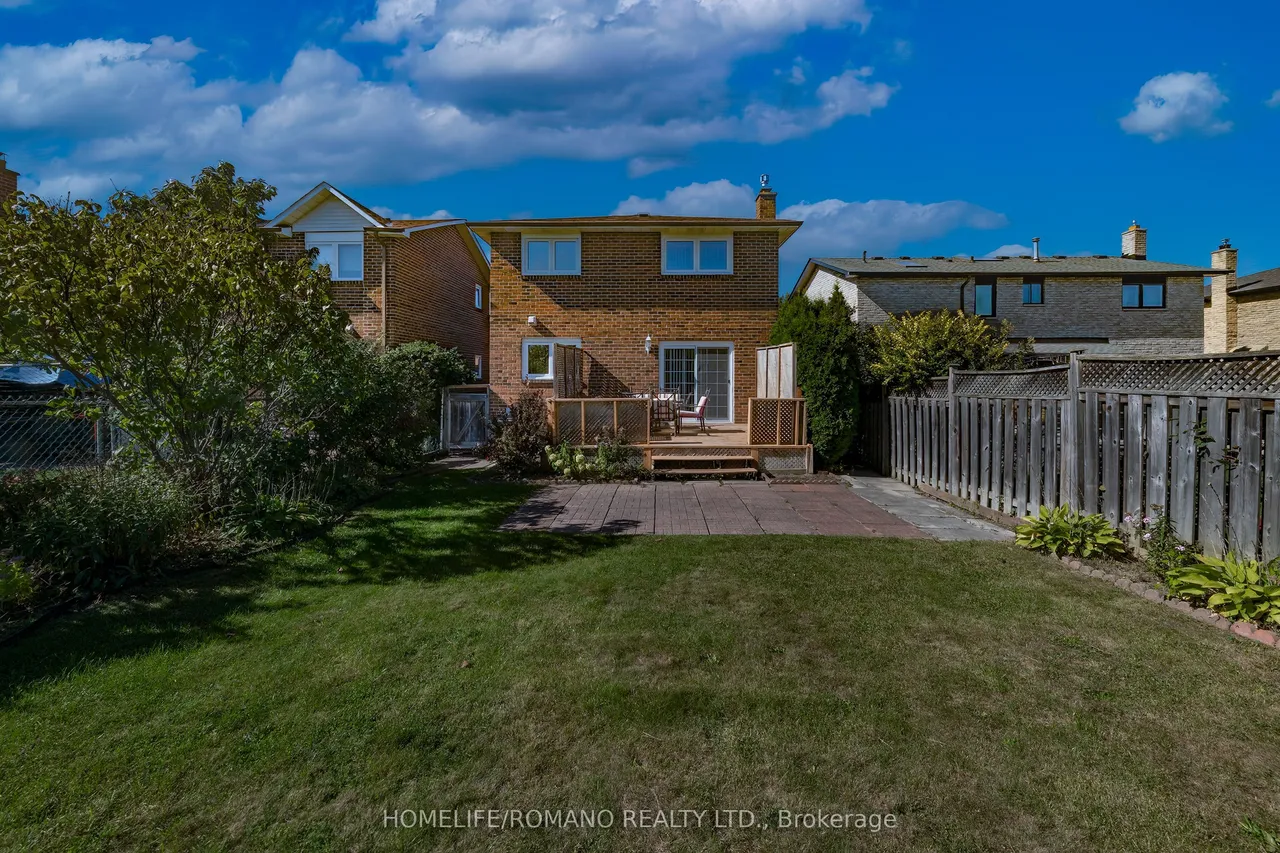 915 Lovingston Crescent — photo 29