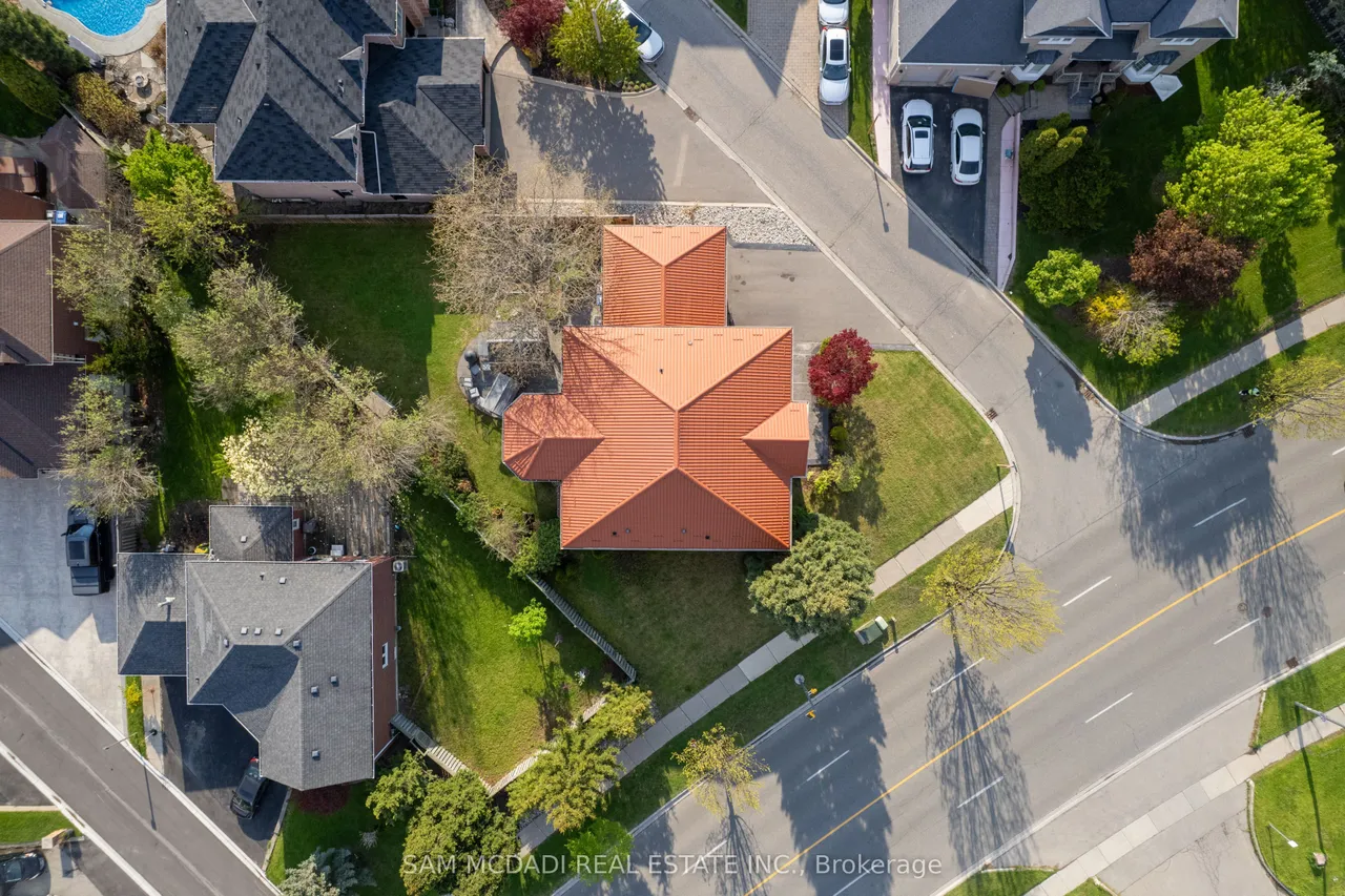 3605 Trelawny Circle — photo 42