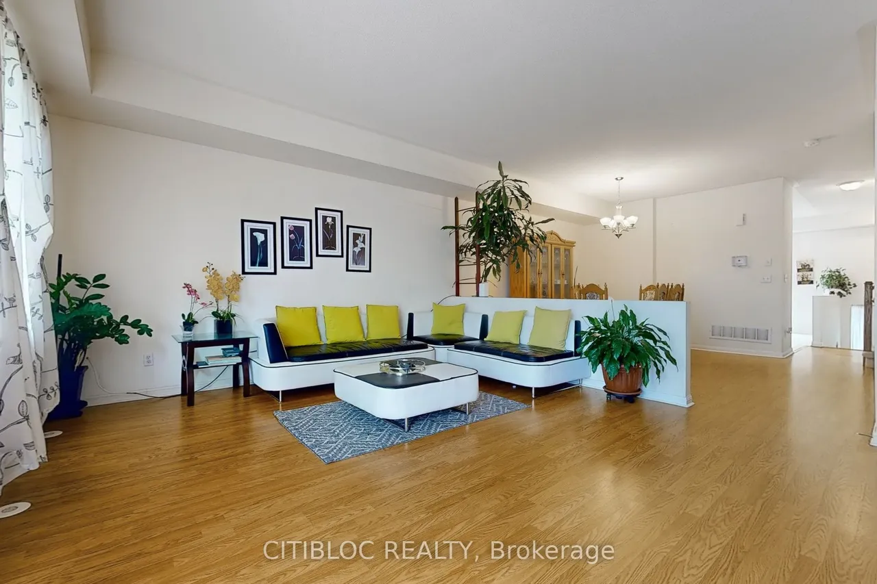 3029 Finch Avenue W, Unit 13 — photo 3