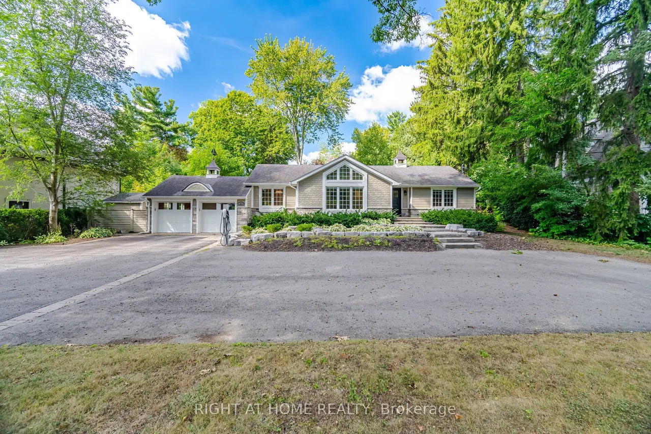1037 Lakeshore Road W