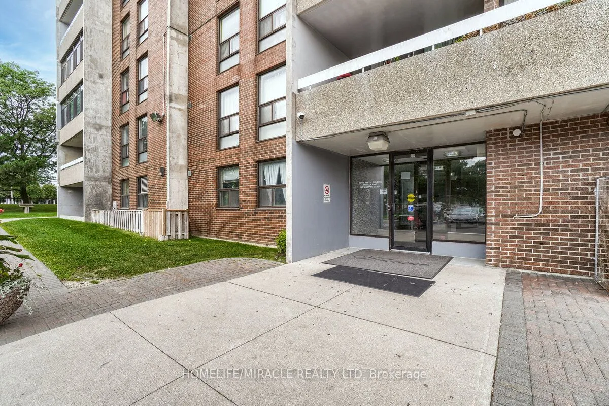15 Kensington Road, Unit 1703 — photo 3