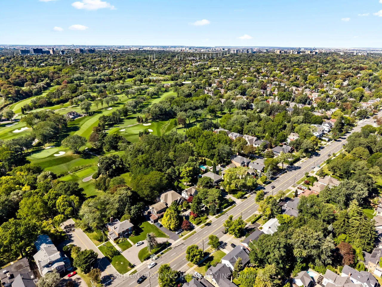 1372 Islington Avenue — photo 49