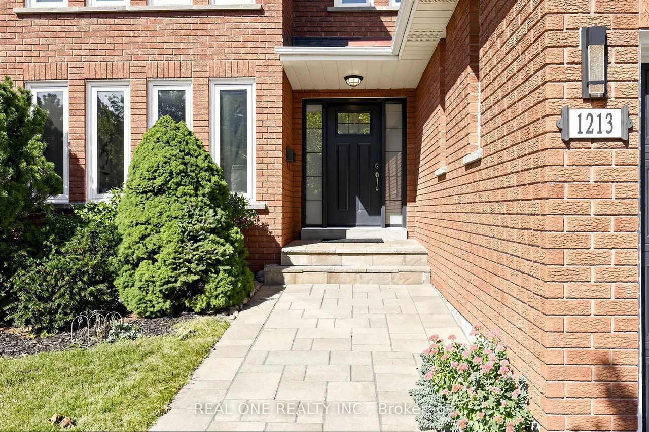1213 Rosethorne Road — photo 3