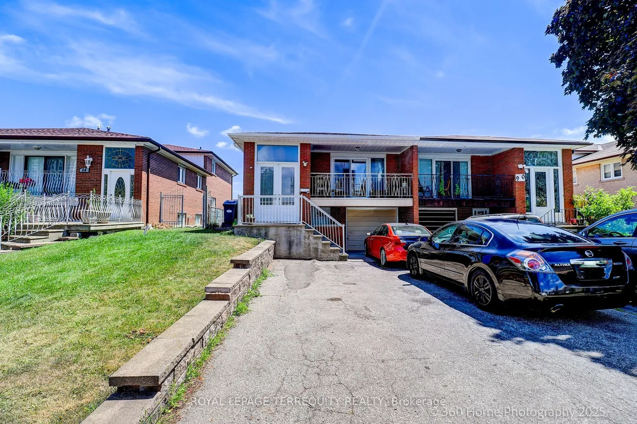 88 Central Parkway W