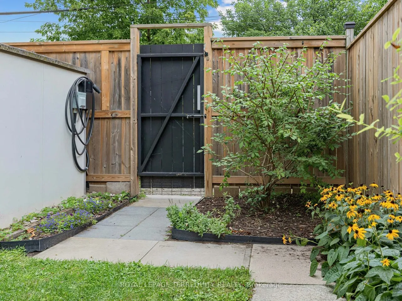 22 Montye Avenue — photo 33