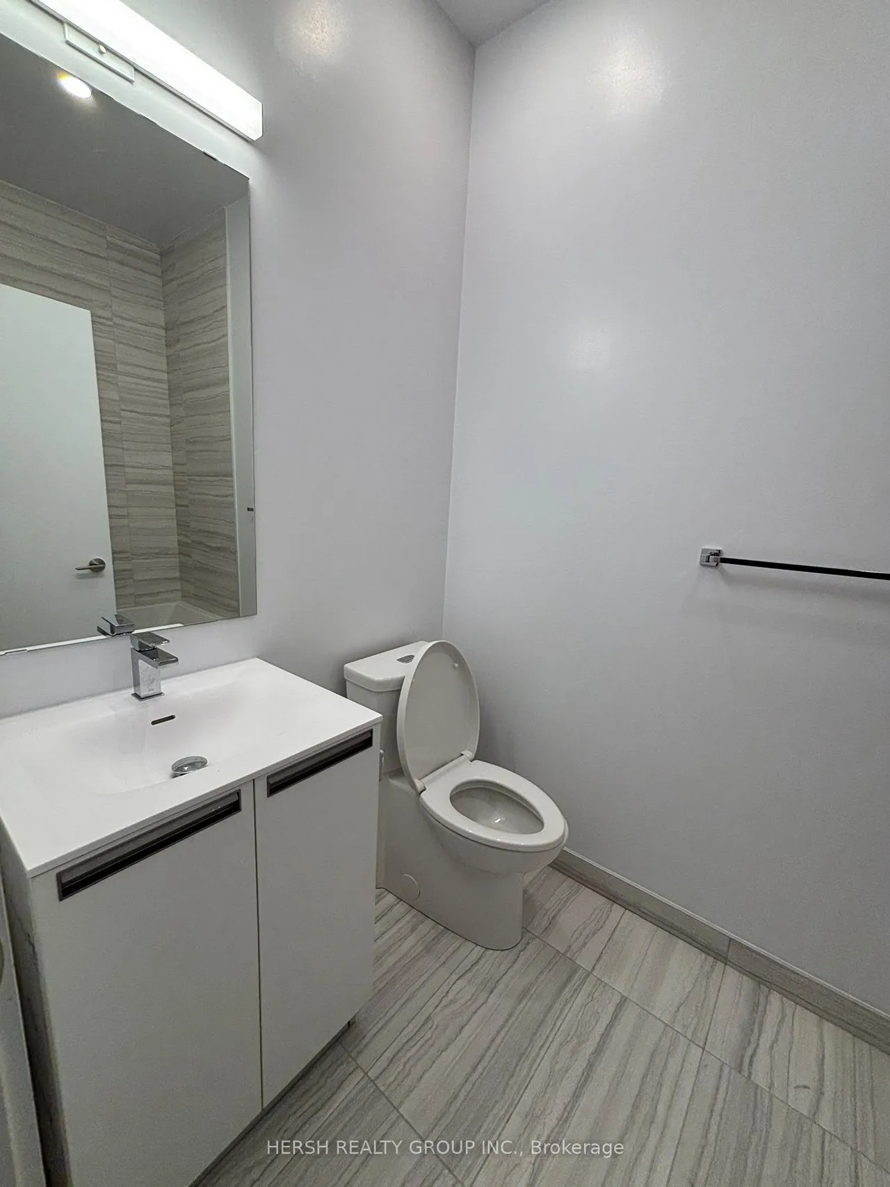 160 Kingsway Crescent, Unit 806 — photo 9