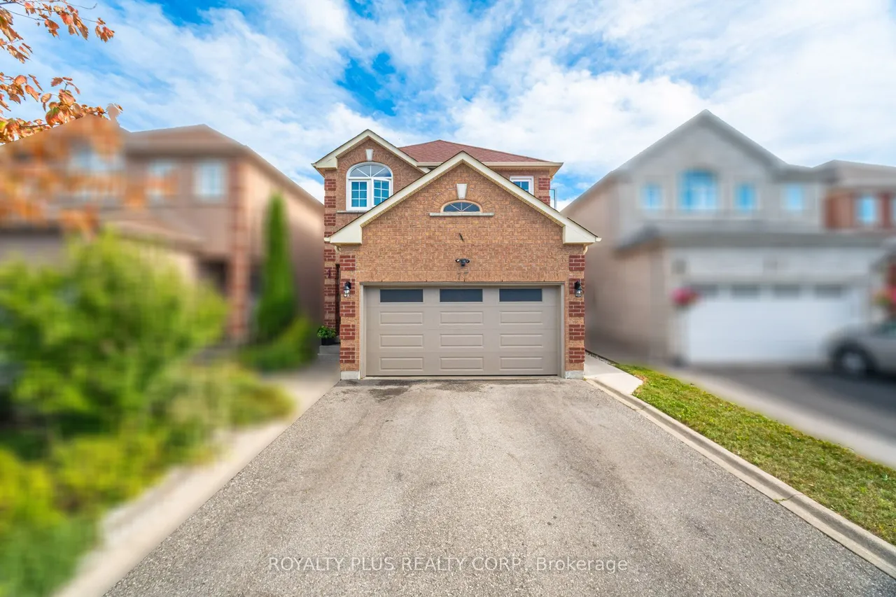 77 Arthurs Crescent