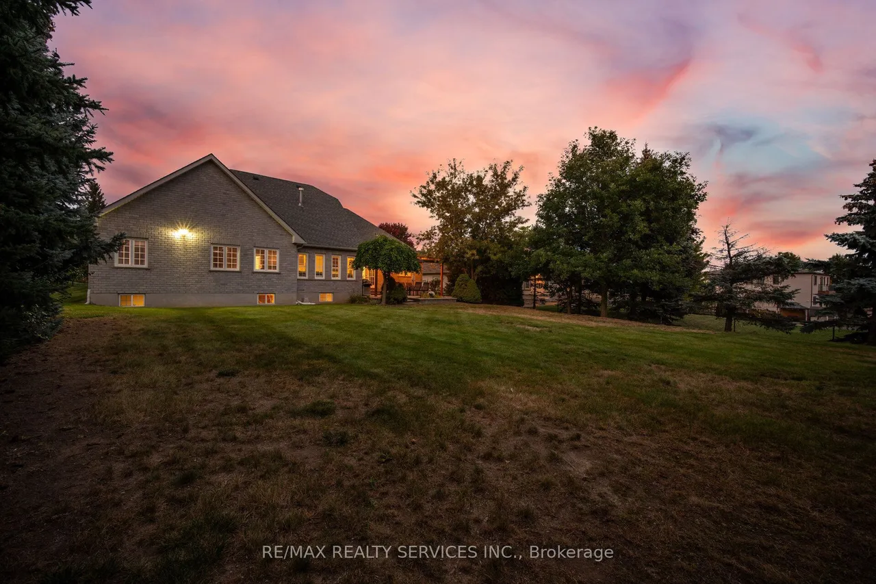 8910 Creditview Road — photo 48